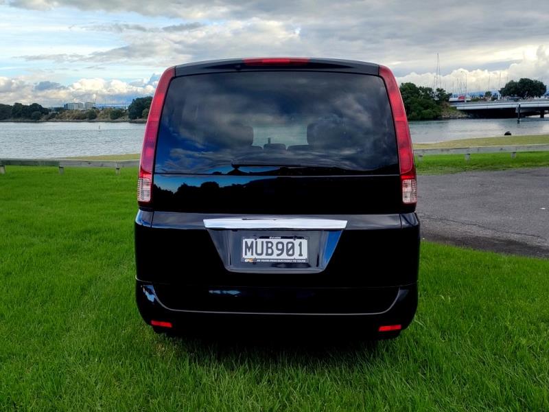 2008 Nissan Serena 8 Seater