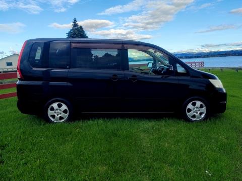 2008 Nissan Serena 8 Seater - Thumbnail