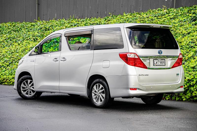 2012 Toyota Alphard Hybrid / Vellfire