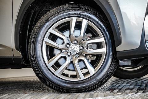 2015 Lexus NX 300h - Thumbnail