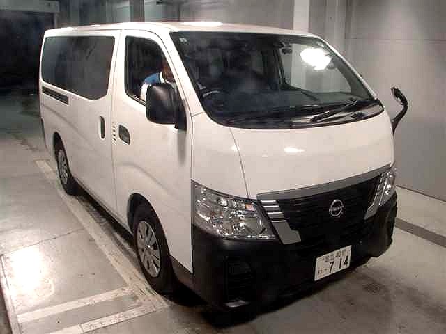 2022 Nissan NV350 6 Seater