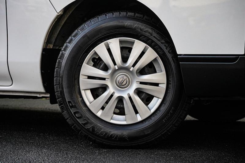 2022 Nissan NV350 / Caravan 5 Door