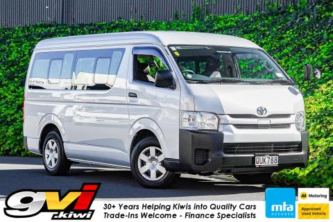 2018 Toyota Hiace 10 Seater Minibus - Thumbnail