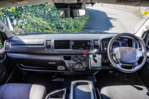 2018 Toyota Hiace 10 Seater Minibus - Thumbnail