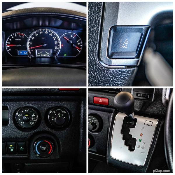 2018 Toyota Hiace 10 Seater Minibus