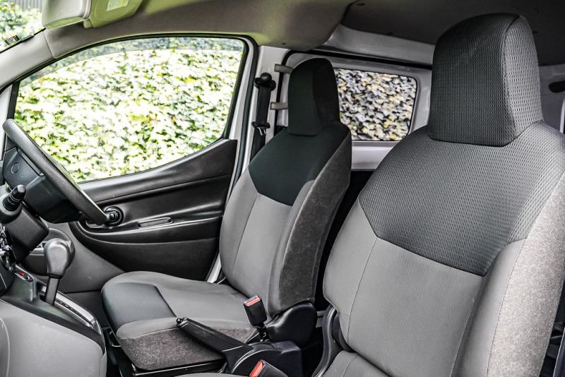 2020 Nissan NV200 5 Seater