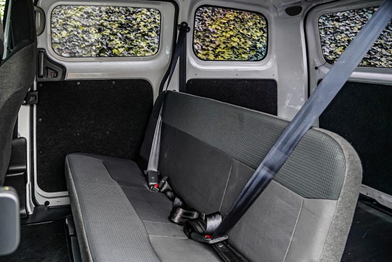 2020 Nissan NV200 5 Seater