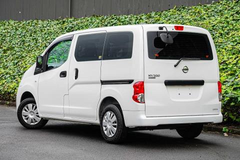 2020 Nissan NV200 5 Seater - Thumbnail