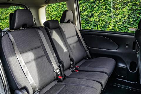 2019 Nissan Serena S-Hybrid - Thumbnail