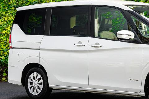 2019 Nissan Serena S-Hybrid - Thumbnail