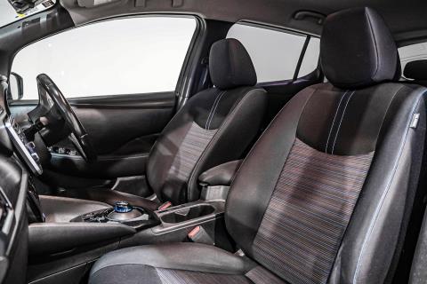 2018 Nissan Leaf 40G 84% SOH - Thumbnail