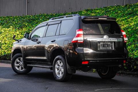 2015 Toyota Land Cruiser Prado 4WD - Thumbnail