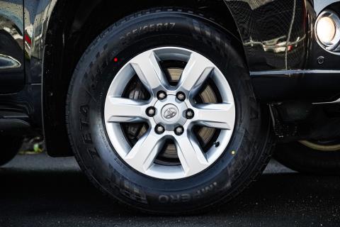 2015 Toyota Land Cruiser Prado 4WD - Thumbnail