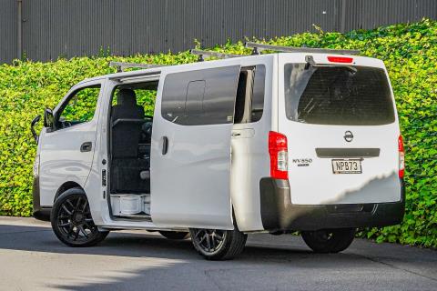 2018 Nissan NV350 / Caravan 5 Door - Thumbnail