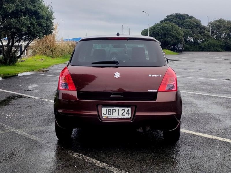 2009 Suzuki Swift XG Limited