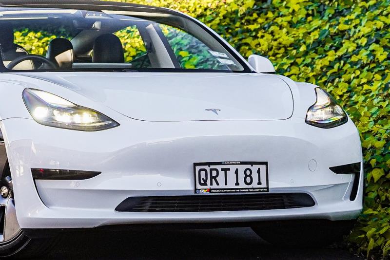 2021 Tesla Model 3 SR+