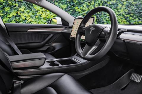 2021 Tesla Model 3 SR+ - Thumbnail