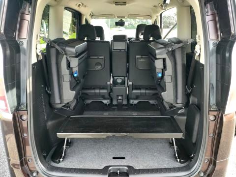 2016 Nissan Serena Hybrid 8 Seat - Thumbnail