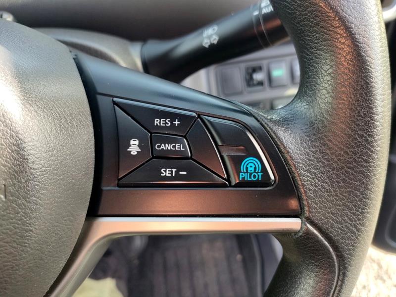 2016 Nissan Serena Hybrid 8 Seat