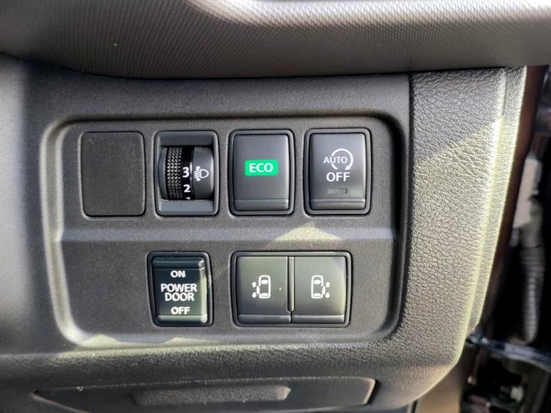 2016 Nissan Serena Hybrid 8 Seat