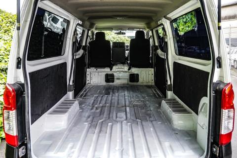 2018 Nissan NV350 5 Door Auto - Thumbnail