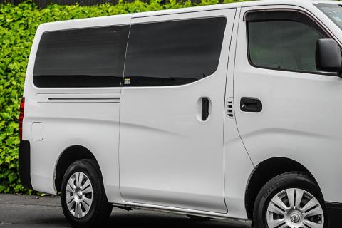 2018 Nissan NV350 5 Door Auto - Thumbnail