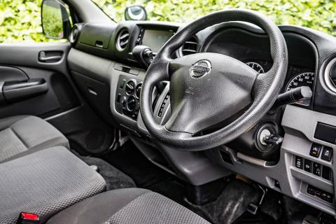 2018 Nissan NV350 5 Door Auto - Thumbnail