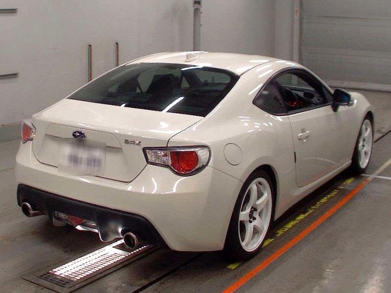 2015 Subaru BRZ R / 86