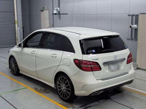 2015 Mercedes-Benz B 180 - Thumbnail