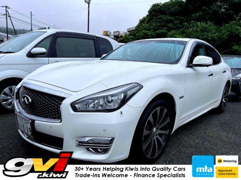 2015 Nissan Fuga Hybrid / Skyline