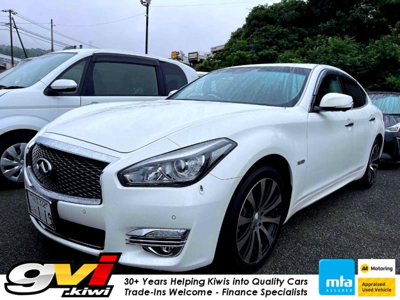 2015 Nissan Fuga Hybrid / Skyline
