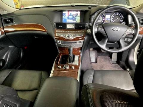 2015 Nissan Fuga Hybrid / Skyline - Thumbnail