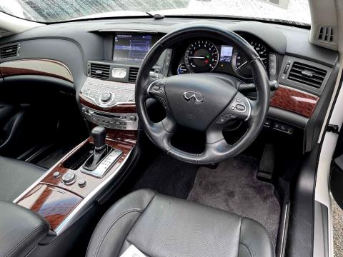 2015 Nissan Fuga Hybrid / Skyline - Thumbnail