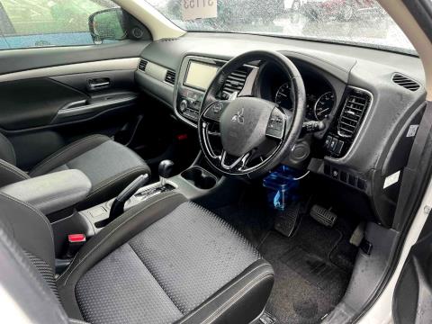 2016 Mitsubishi Outlander 7 Seater - Thumbnail