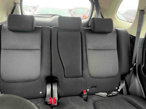2016 Mitsubishi Outlander 7 Seater - Thumbnail