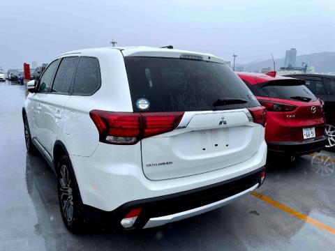 2016 Mitsubishi Outlander 7 Seater - Thumbnail