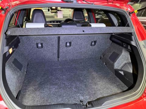 2016 Toyota Auris Hybrid / Corolla - Thumbnail