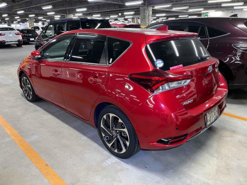 2016 Toyota Auris Hybrid / Corolla