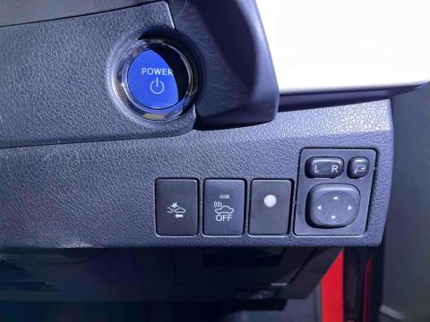 2016 Toyota Auris Hybrid / Corolla - Thumbnail