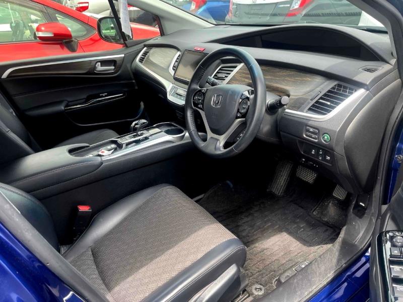 2018 Honda Jade Hybrid / Shuttle