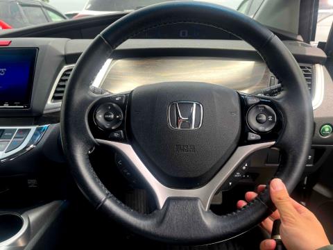 2018 Honda Jade Hybrid / Shuttle - Thumbnail