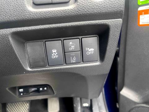 2018 Honda Jade Hybrid / Shuttle - Thumbnail