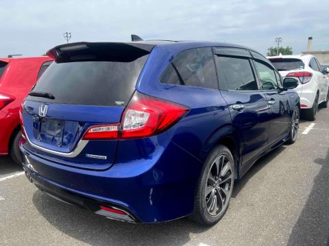2018 Honda Jade Hybrid / Shuttle - Thumbnail
