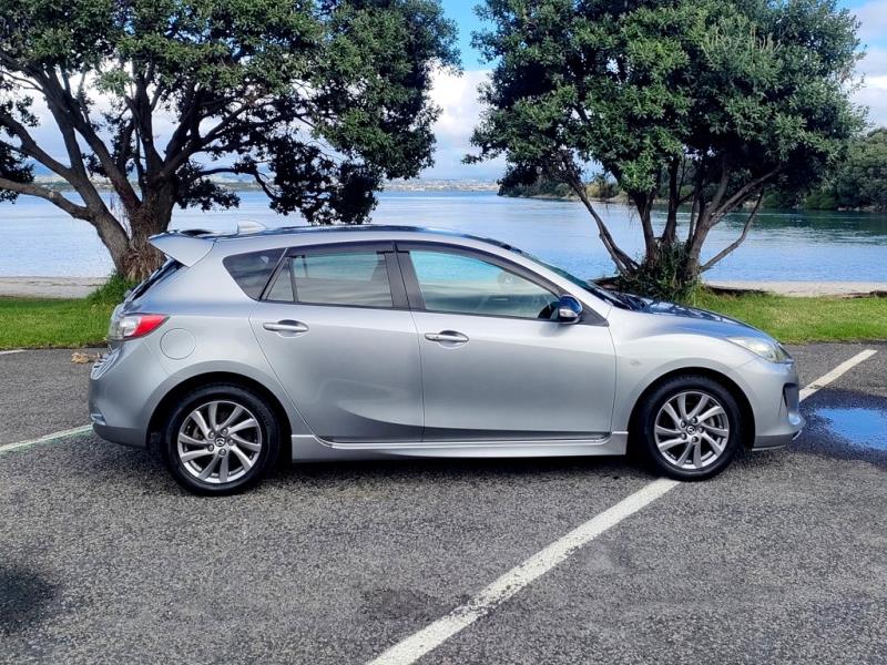 2013 Mazda Axela Sport Hatch