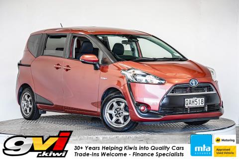 2015 Toyota Sienta Hybrid G - Thumbnail