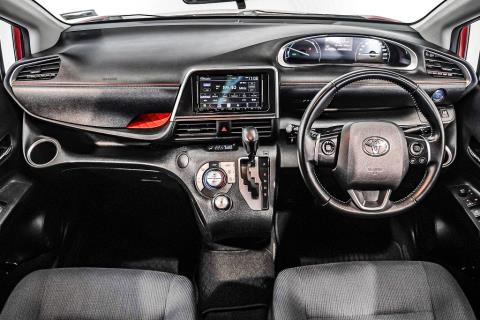2015 Toyota Sienta Hybrid G - Thumbnail