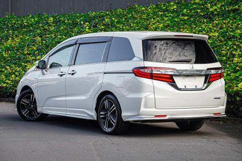 2016 Honda Odyssey Absolute Hybrid - Thumbnail