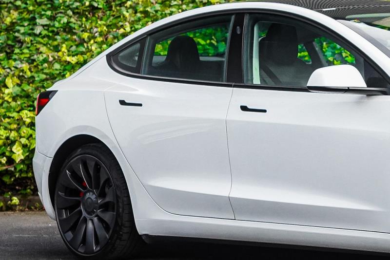 2020 Tesla Model 3 Performance