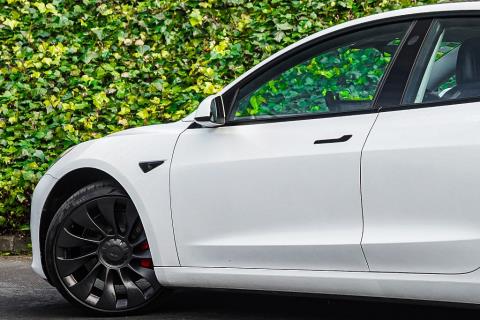 2020 Tesla Model 3 Performance - Thumbnail