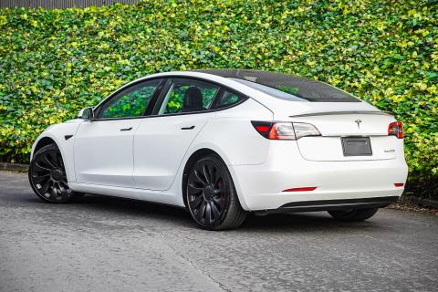 2020 Tesla Model 3 Performance - Thumbnail